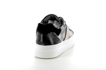 13232  100 nero - Photo