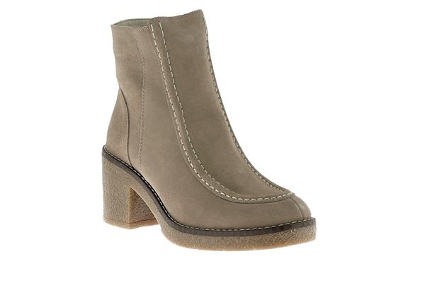 estoher suede taupe - Photo 1